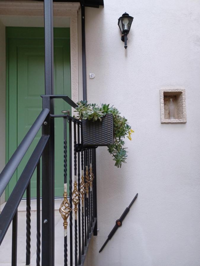 Monnalisa House Apartment Malcesine Luaran gambar